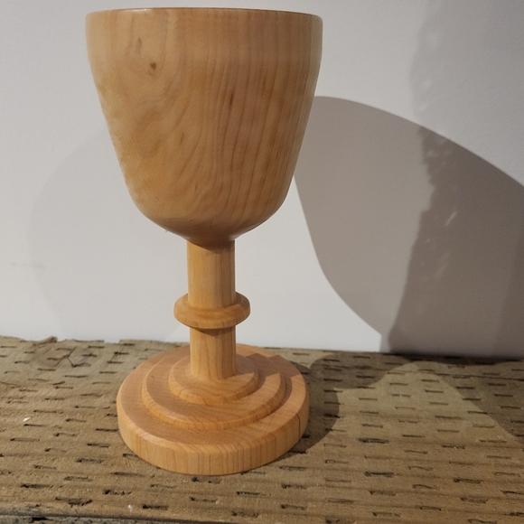 Handmade Maple Wood Wine Glass - Picture 1 of 2